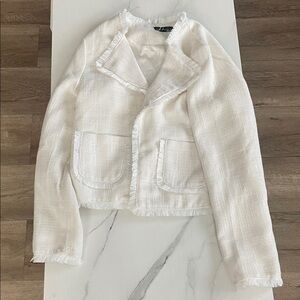 Chic White Textured Tweed Jacket